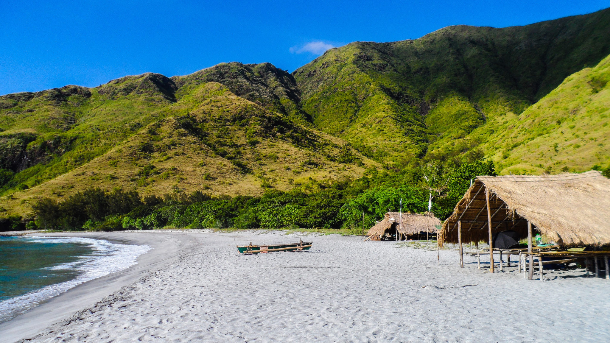 TOP 10 WHITE SAND BEACHES IN LUZON YOU NEED TO VISIT NOW!