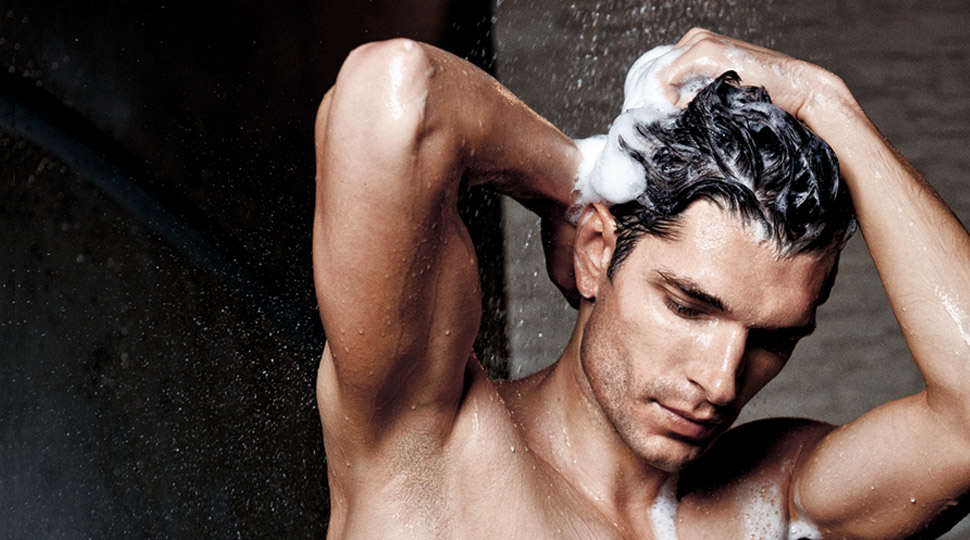 10 COMMON MEN'S HAIR CARE MISTAKES