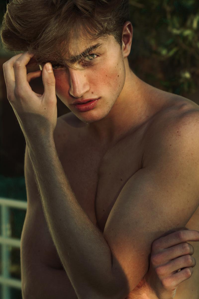 MODEL FEATURE: DYLAN VERLOOY