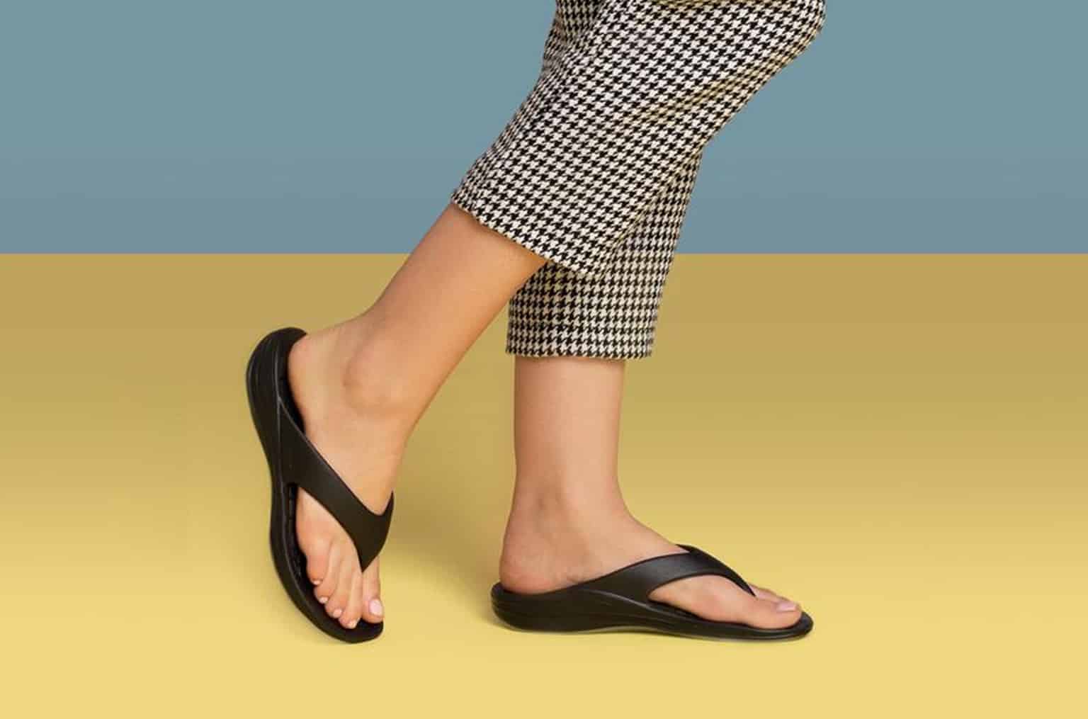 aetrex flip flops