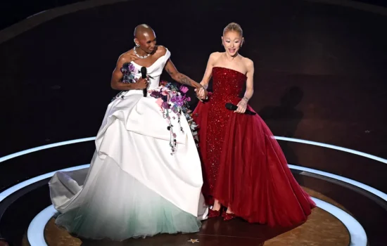 ARIANA GRANDE & CYNTHIA ERIVO LIGHT UP OSCARS 2025 STAGE